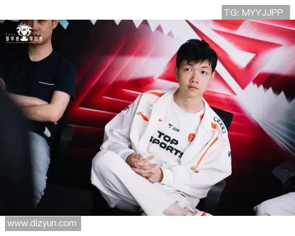 电竞新闻赛后复盘V5与TES精彩配合分析及战术解读